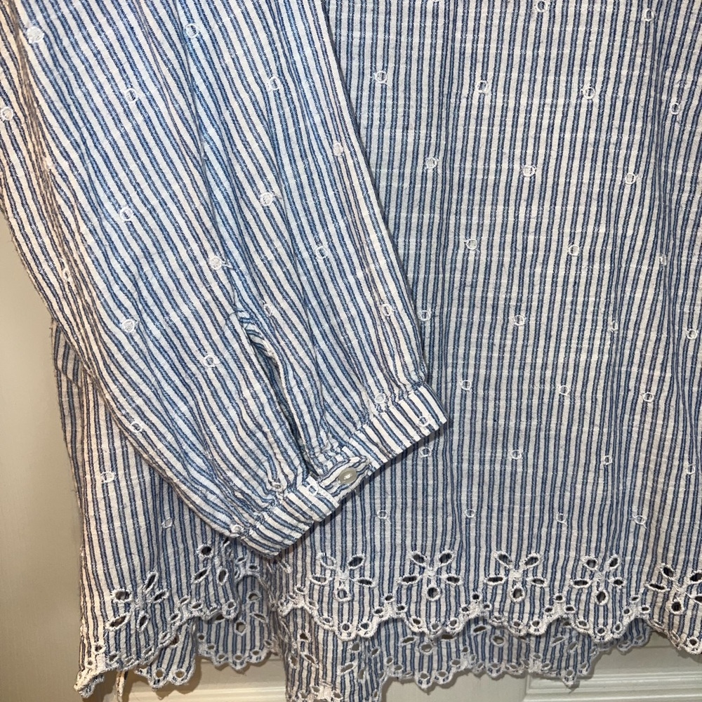 Old Navy Blue & White Stripe Eyelet Top Sz XL - Picture 5 of 8